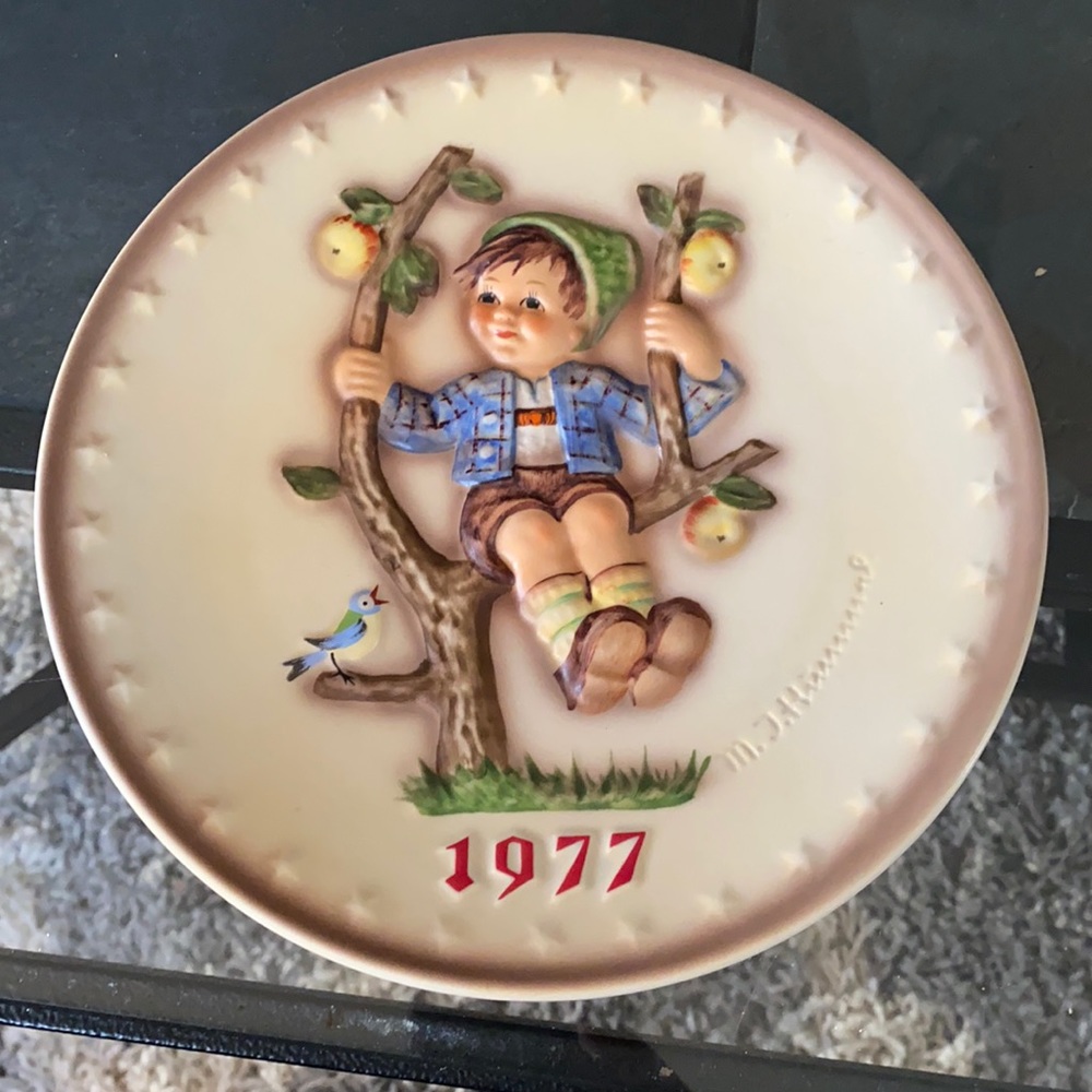 Hummels plate